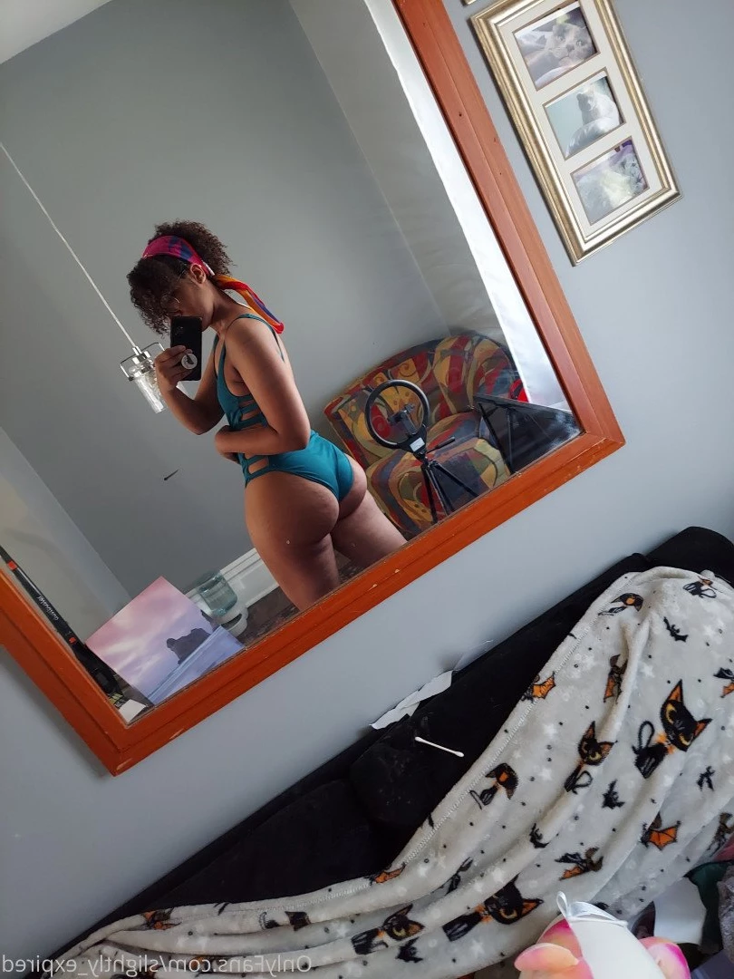 slightly expired [ slightly_expired ] Onlyfans leaked photo 5020668 on Hotleaks.tv