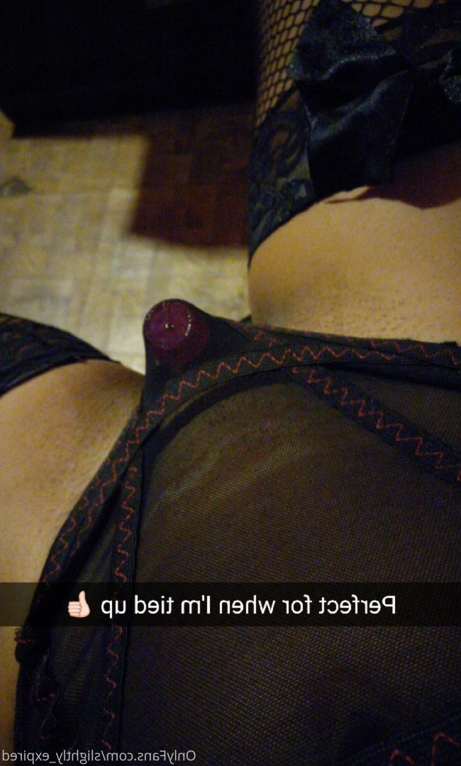 slightly expired [ slightly_expired ] Onlyfans leaked photo 5021733 on Hotleaks.tv