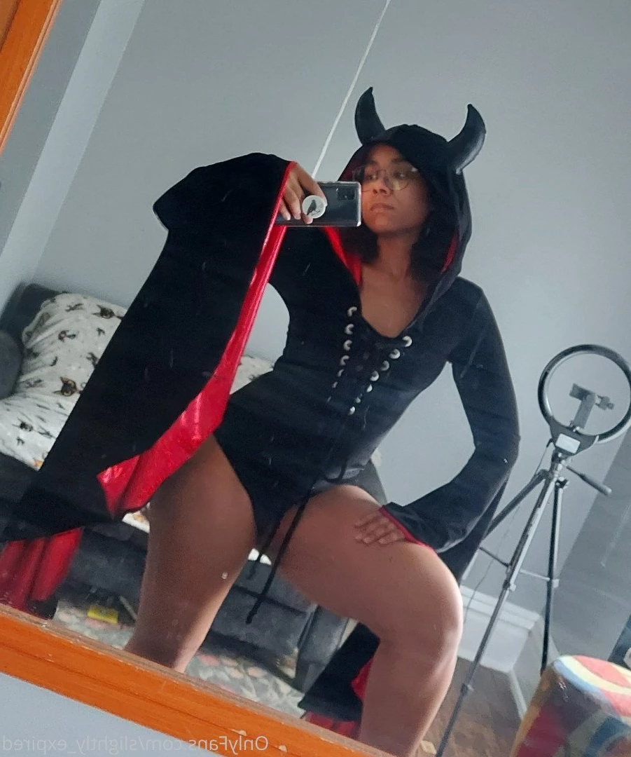 slightly expired [ slightly_expired ] Onlyfans leaked photo 5021864 on Hotleaks.tv