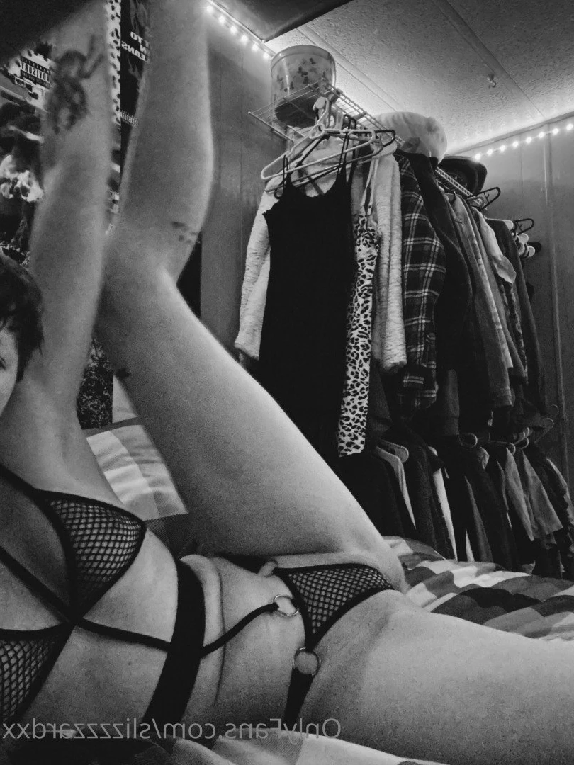 lizzy🖤❤️‍🩹 [ slizzzzardxx ] Onlyfans leaked photo 4964577 on Hotleaks.tv