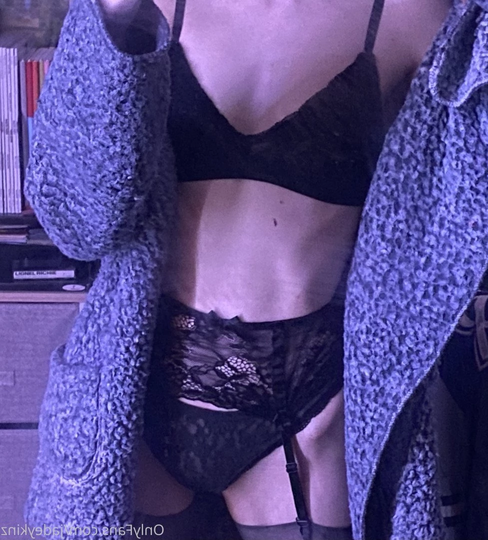 slim jadey [ jadeykinz ] Onlyfans leaked photo 529535 on Hotleaks.tv