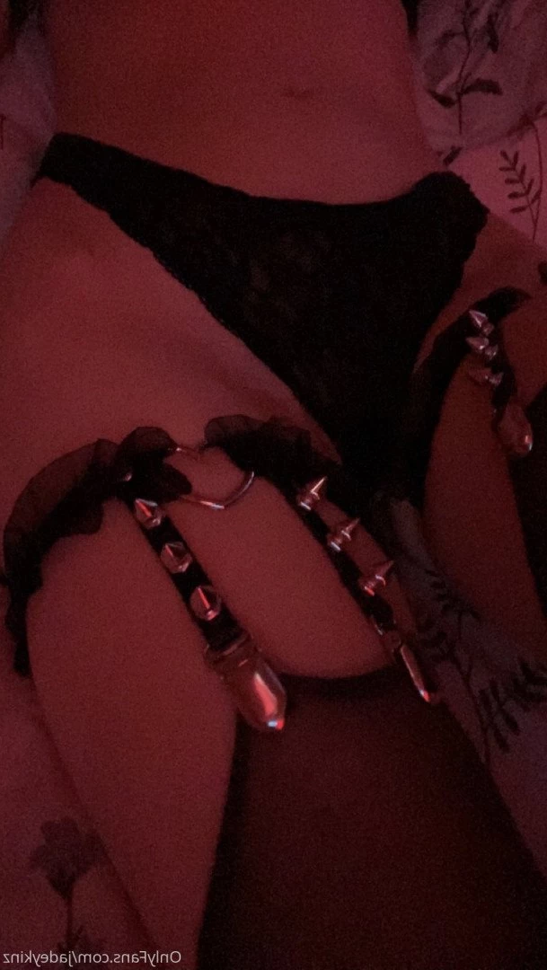 slim jadey [ jadeykinz ] Onlyfans leaked photo 529552 on Hotleaks.tv