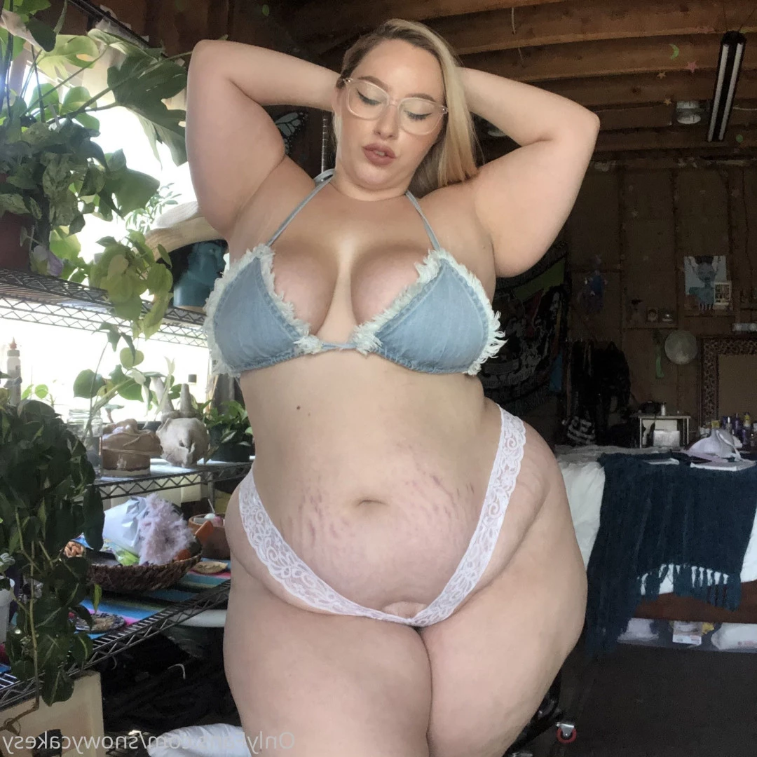 Lil Snow cake [ snowycakesy ] Onlyfans leaked photo 5516877 on Hotleaks.tv