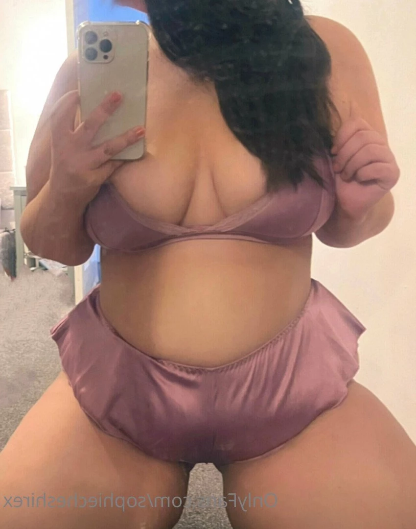 Sophie Cheshire 36DD BRITISH BABE🇬🇧 [ sophiecheshirex ] Onlyfans leaked photo 5009802 on Hotleaks.tv