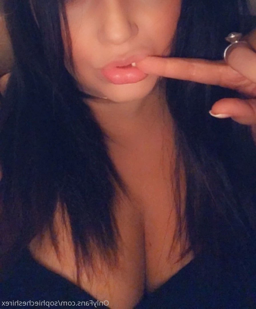 Sophie Cheshire 36DD BRITISH BABE🇬🇧 [ sophiecheshirex ] Onlyfans leaked photo 5010607 on Hotleaks.tv
