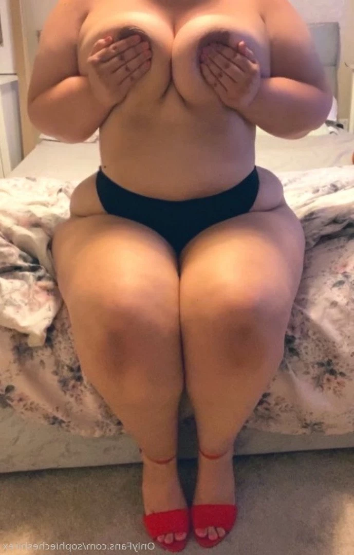 Sophie Cheshire 36DD BRITISH BABE🇬🇧 [ sophiecheshirex ] Onlyfans leaked photo 5011195 on Hotleaks.tv