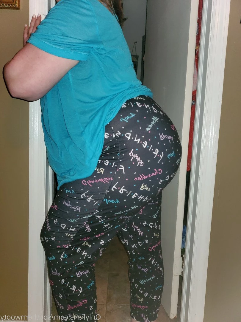 White Girl with a Booty [ southernwooty ] Onlyfans leaked photo 5007243 on Hotleaks.tv