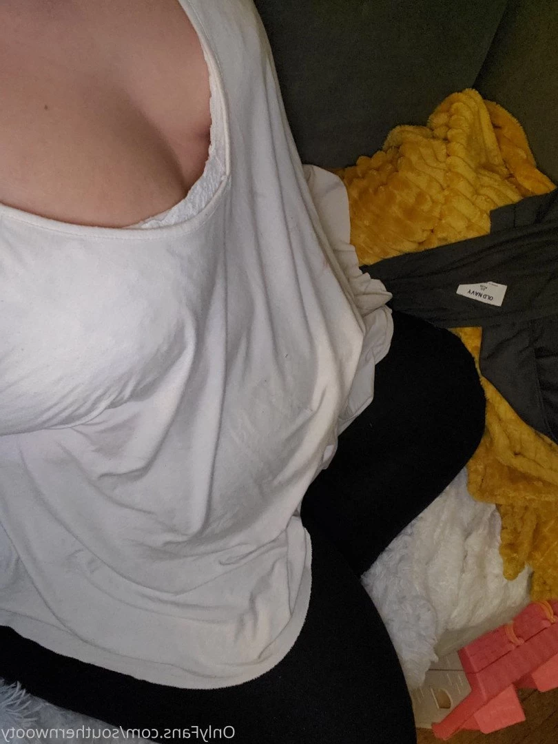 White Girl with a Booty [ southernwooty ] Onlyfans leaked photo 5007295 on Hotleaks.tv