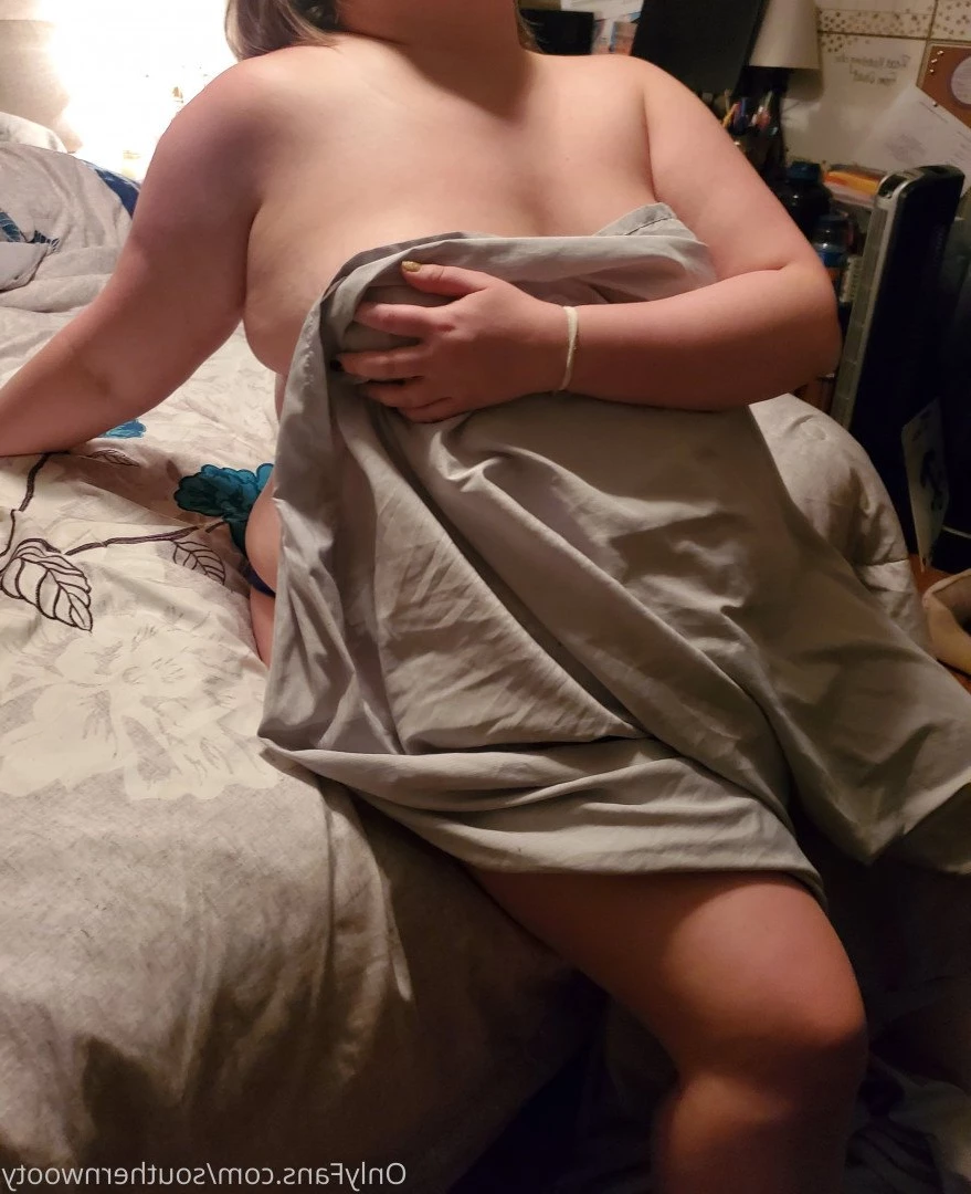 White Girl with a Booty [ southernwooty ] Onlyfans leaked photo 5007326 on Hotleaks.tv
