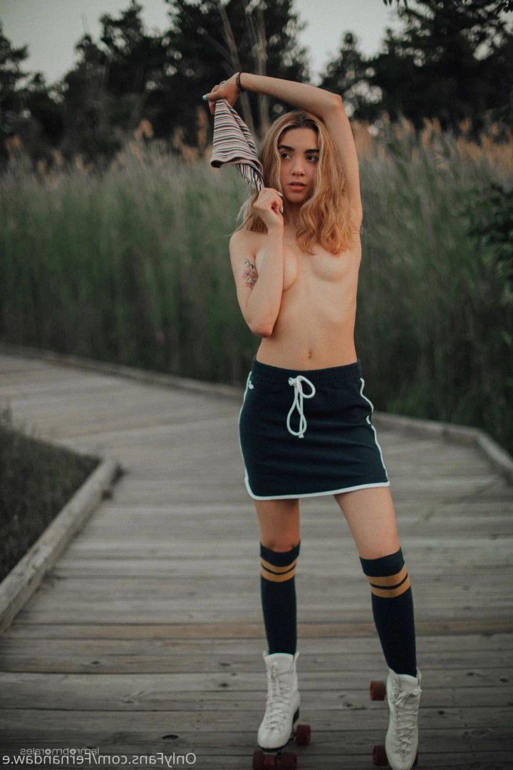 April [ stonedapril ] Onlyfans leaked photo 5516324 on Hotleaks.tv