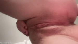 4924251