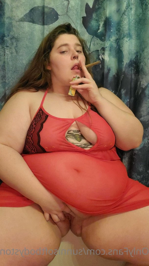 sunnisoftbodystoner Onlyfans leaked photo 4920132 on Hotleaks.tv
