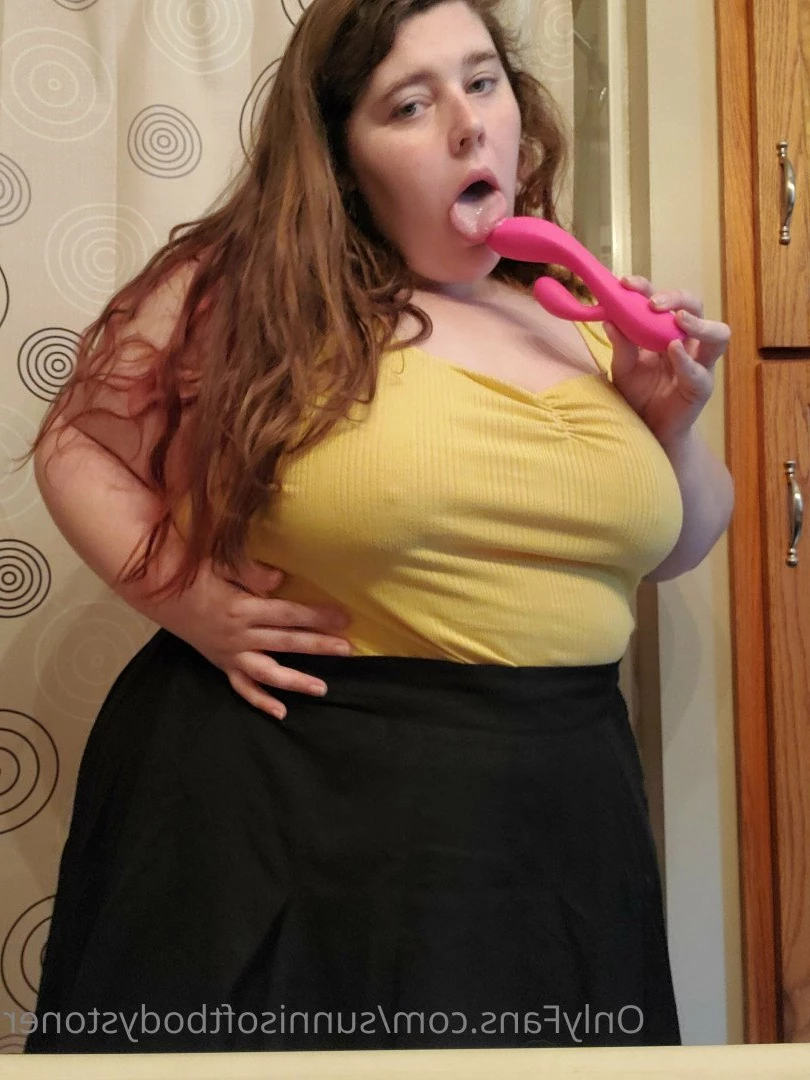 sunnisoftbodystoner Onlyfans leaked photo 4920178 on Hotleaks.tv