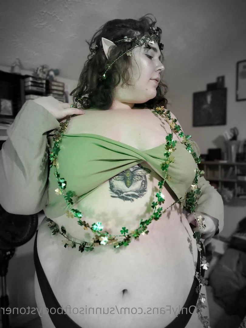 sunnisoftbodystoner Onlyfans leaked photo 4920423 on Hotleaks.tv