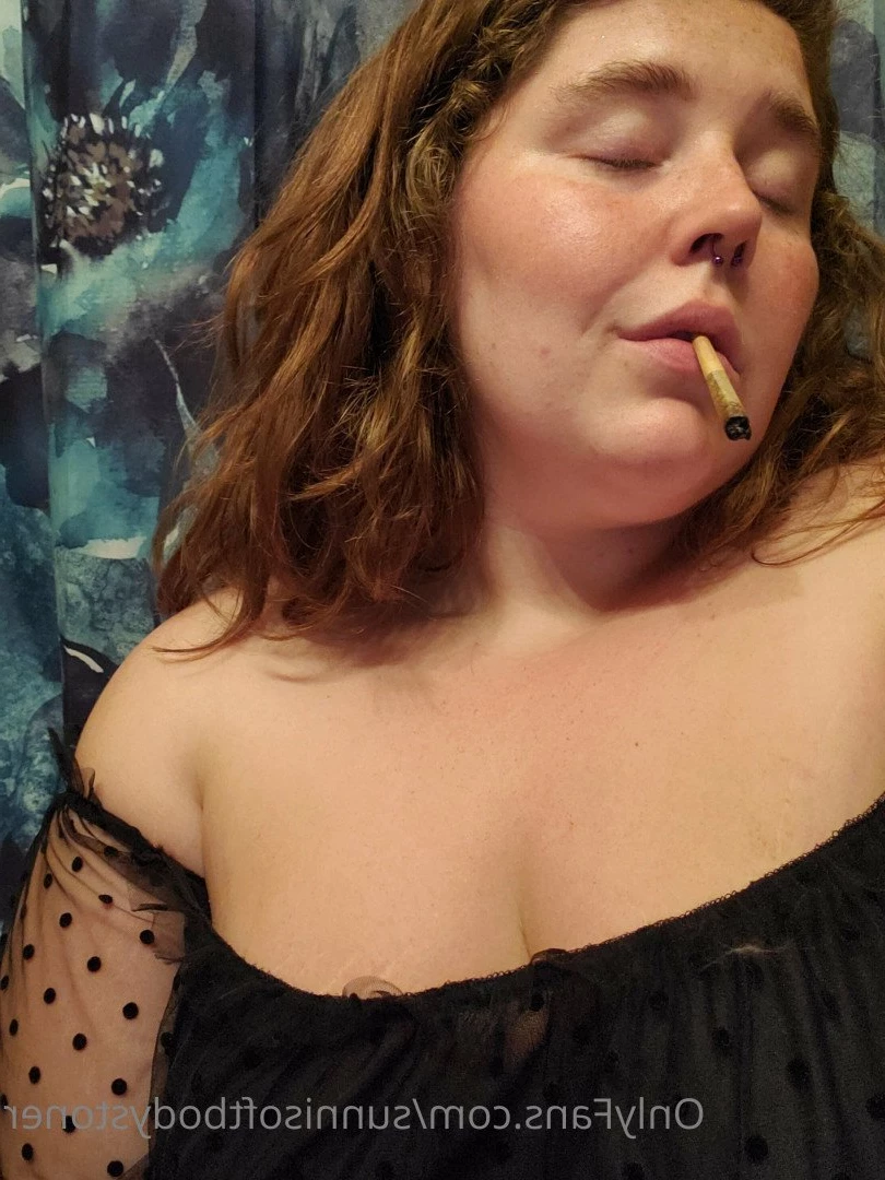 sunnisoftbodystoner Onlyfans leaked photo 4920698 on Hotleaks.tv