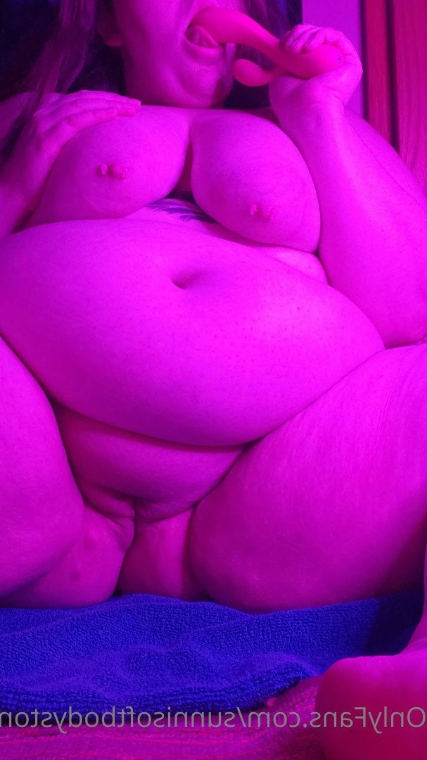 sunnisoftbodystoner Onlyfans leaked photo 4920832 on Hotleaks.tv