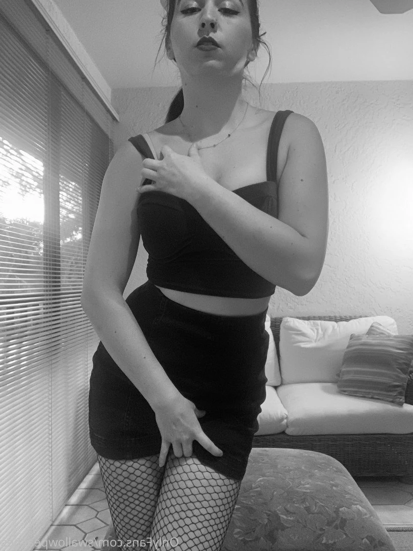 swallowpeaches Onlyfans leaked photo 4914305 on Hotleaks.tv