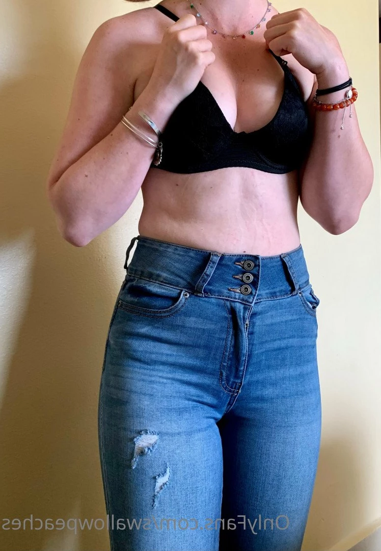 swallowpeaches Onlyfans leaked photo 4914848 on Hotleaks.tv