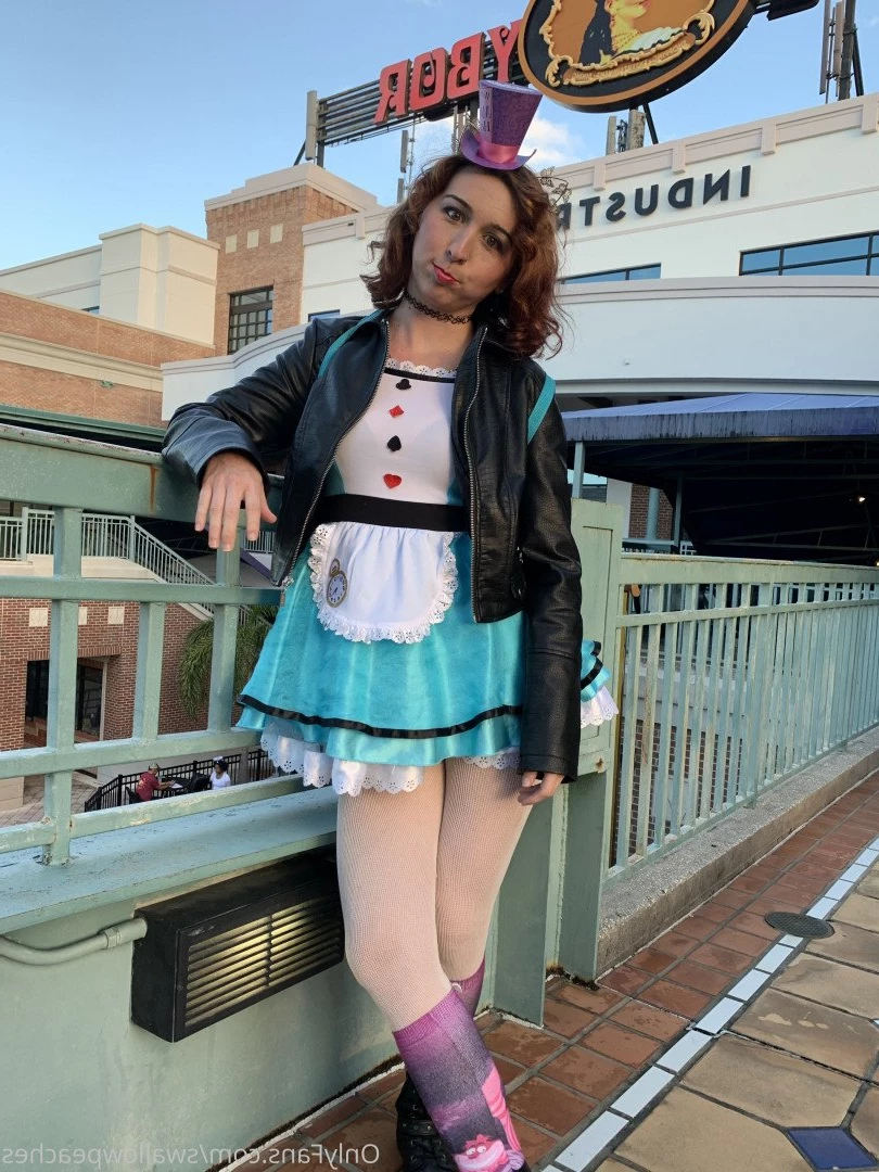 swallowpeaches Onlyfans leaked photo 4915592 on Hotleaks.tv