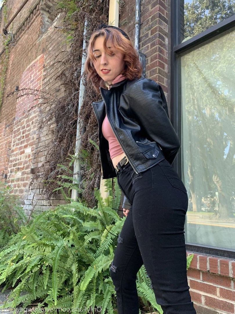 swallowpeaches Onlyfans leaked photo 4916298 on Hotleaks.tv