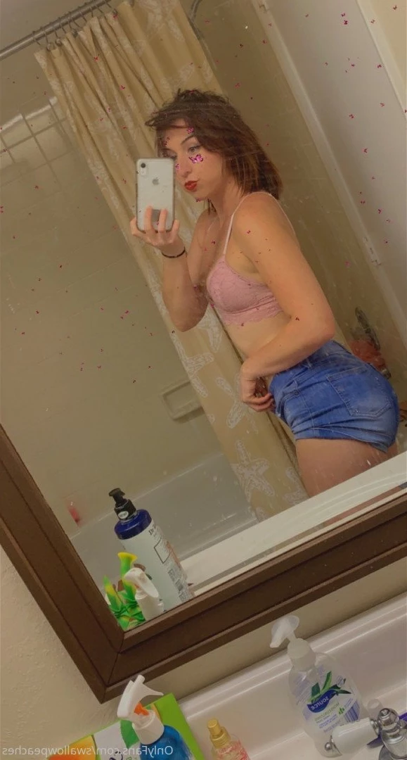 swallowpeaches Onlyfans leaked photo 4916659 on Hotleaks.tv