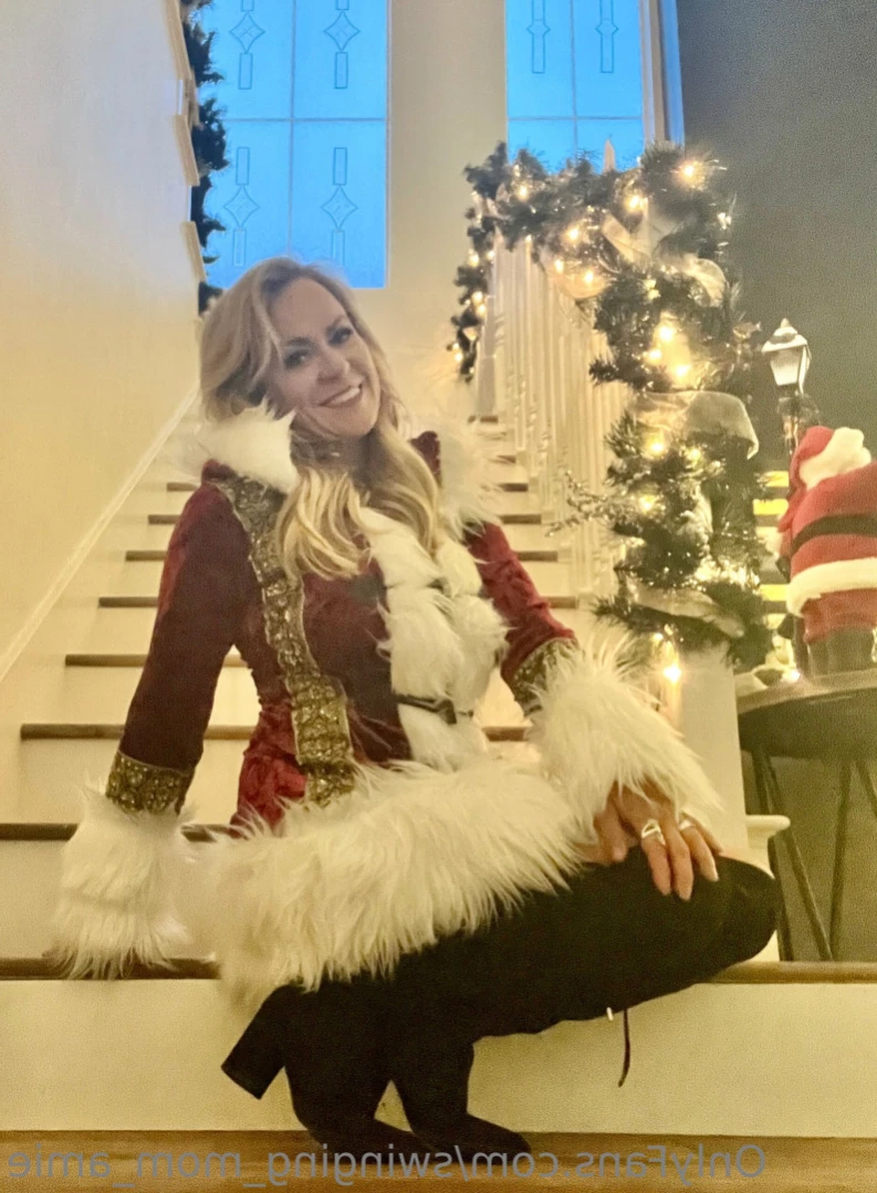 Swinger Step Mom [ swinging_mom_amie ] Onlyfans leaked photo 11101301 on Hotleaks.tv