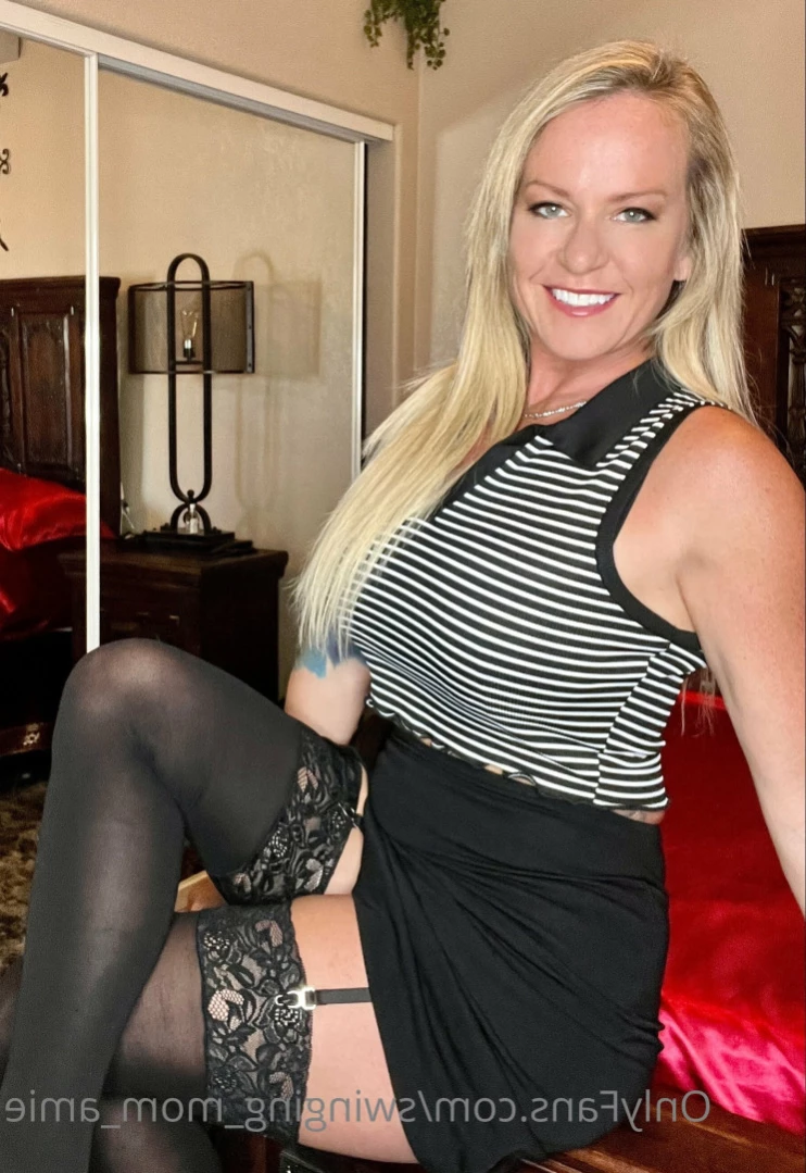 Swinger Step Mom [ swinging_mom_amie ] Onlyfans leaked photo 11101850 on Hotleaks.tv