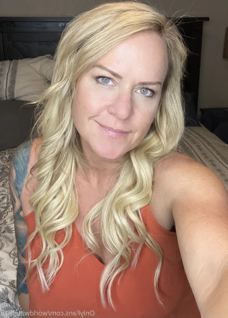 Swinger Step Mom [ swinging_mom_amie ] Onlyfans leaked photo 11101917 on Hotleaks.tv