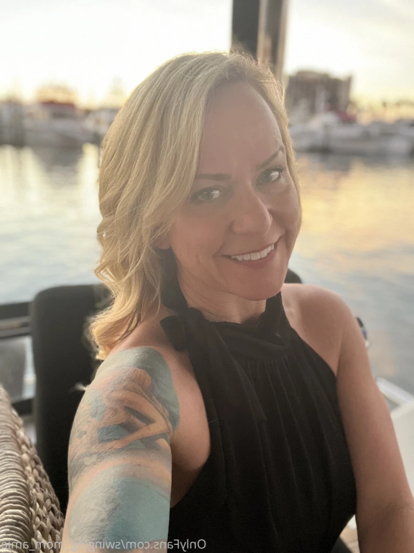 Swinger Step Mom [ swinging_mom_amie ] Onlyfans leaked photo 11101962 on Hotleaks.tv