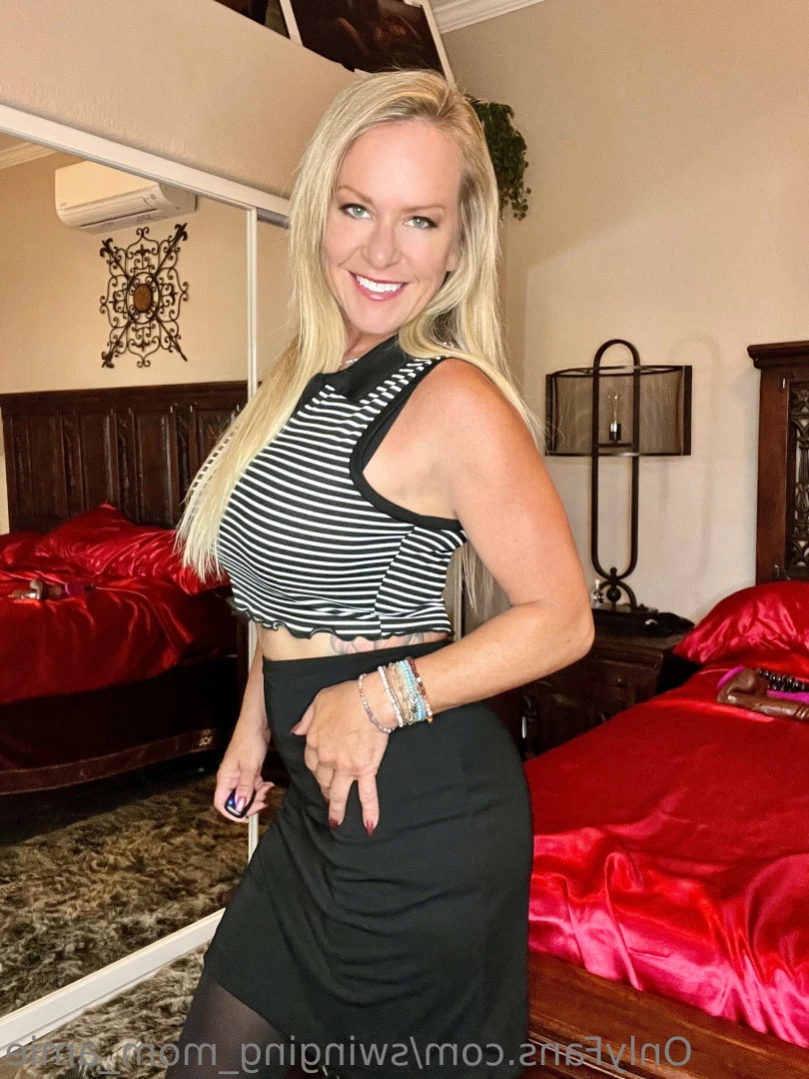Swinger Step Mom [ swinging_mom_amie ] Onlyfans leaked photo 11102010 on Hotleaks.tv