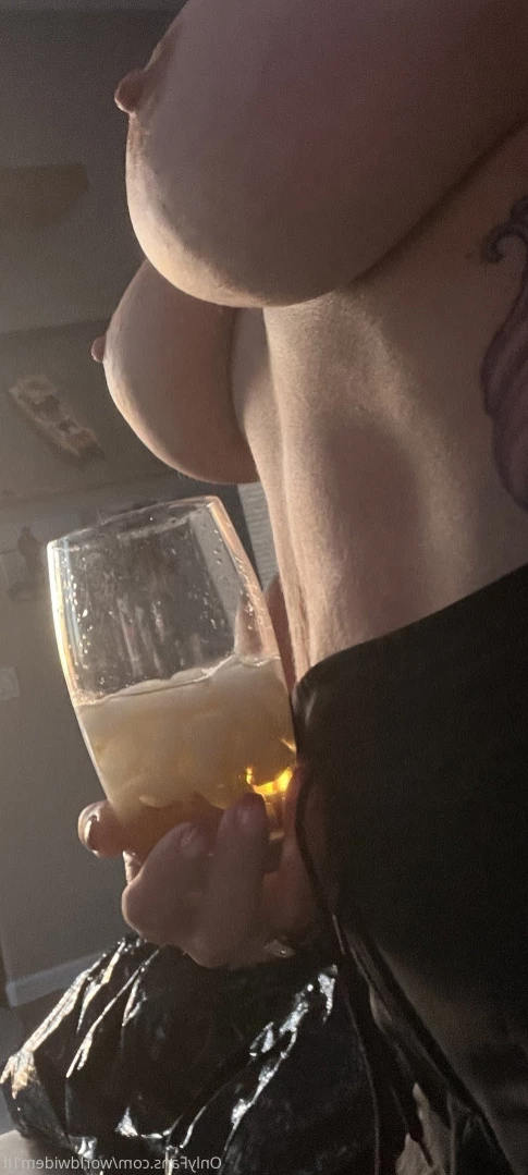 Swinger Step Mom [ swinging_mom_amie ] Onlyfans leaked photo 11102076 on Hotleaks.tv