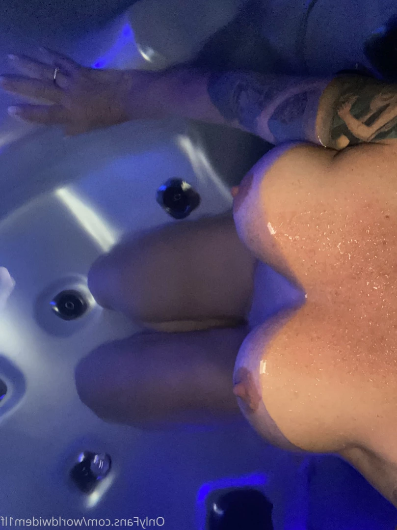 Swinger Step Mom [ swinging_mom_amie ] Onlyfans leaked photo 11102181 on Hotleaks.tv
