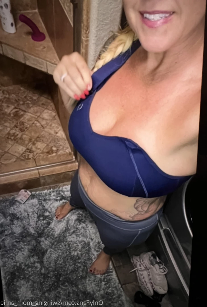 Swinger Step Mom [ swinging_mom_amie ] Onlyfans leaked photo 11102204 on Hotleaks.tv