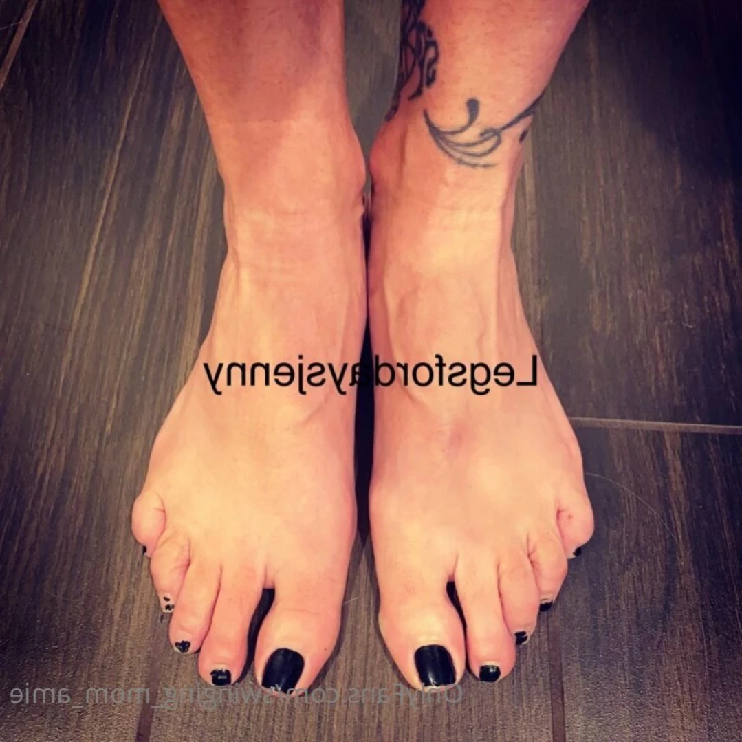 Swinger Step Mom [ swinging_mom_amie ] Onlyfans leaked photo 11102226 on Hotleaks.tv