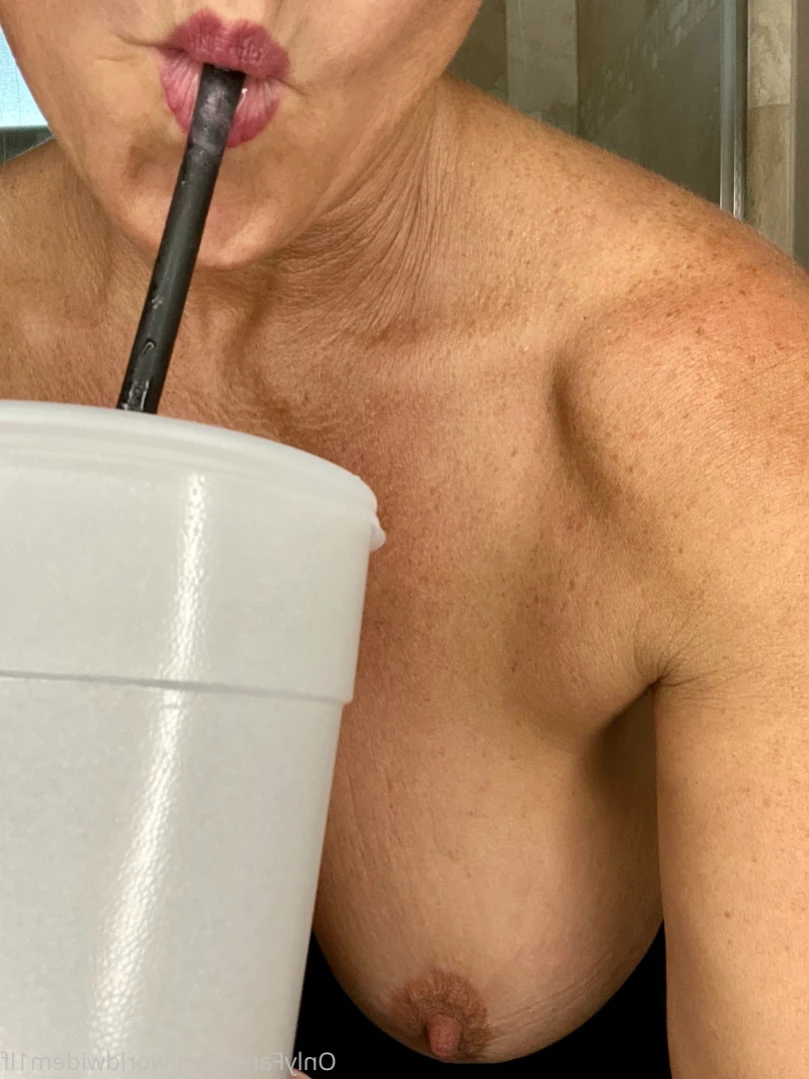 Swinger Step Mom [ swinging_mom_amie ] Onlyfans leaked photo 11102408 on Hotleaks.tv