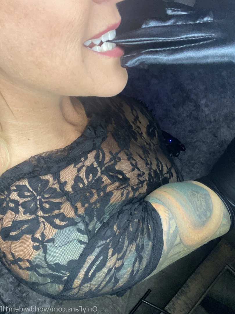 Swinger Step Mom [ swinging_mom_amie ] Onlyfans leaked photo 11659375 on Hotleaks.tv