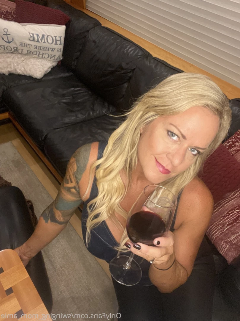 Swinger Step Mom [ swinging_mom_amie ] Onlyfans leaked photo 11719471 on Hotleaks.tv