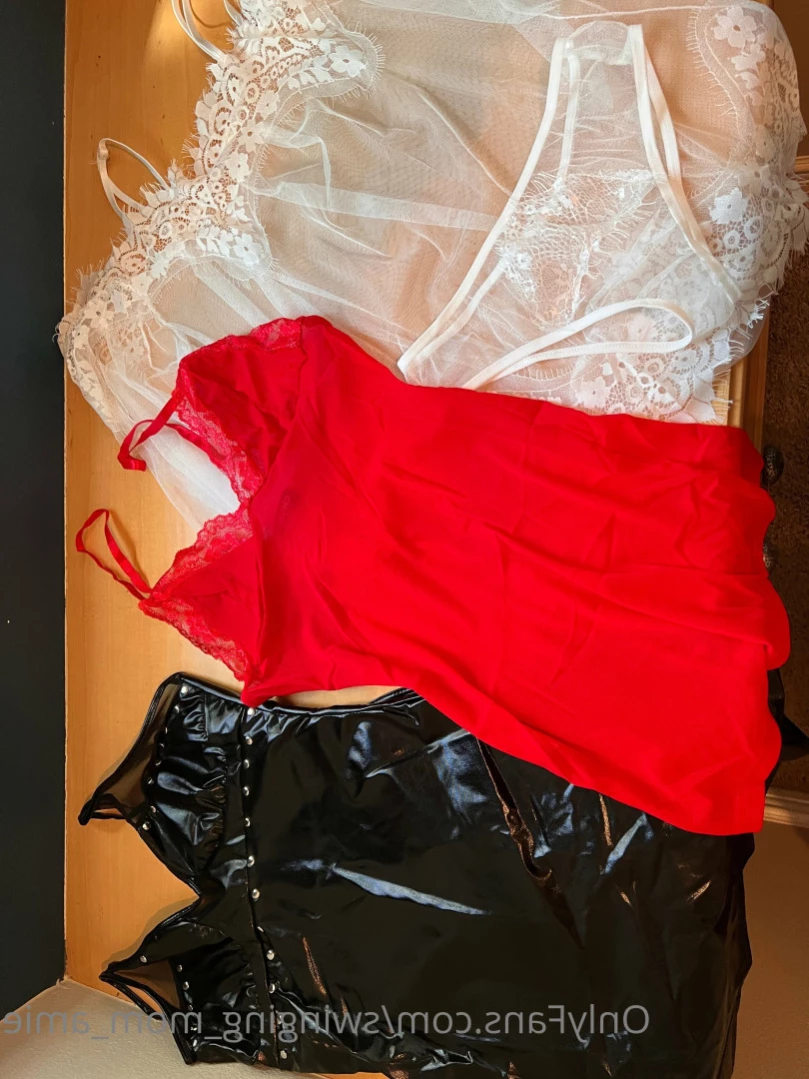 Swinger Step Mom [ swinging_mom_amie ] Onlyfans leaked photo 11793189 on Hotleaks.tv