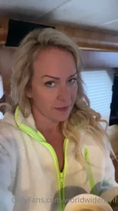 Swinger Step Mom [ swinging_mom_amie ] Onlyfans leaked video 12544430 on Hotleaks.tv
