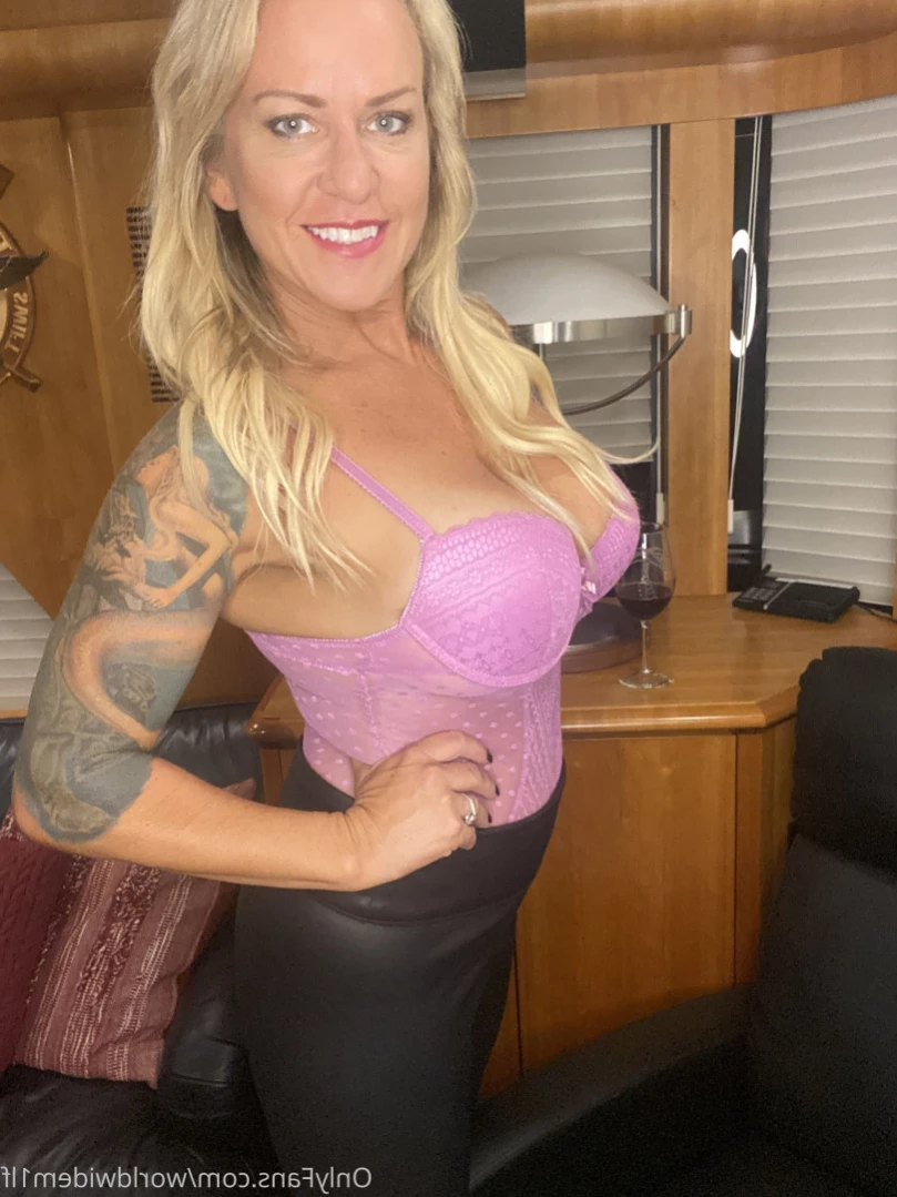 Swinger Step Mom [ swinging_mom_amie ] Onlyfans leaked photo 12783988 on Hotleaks.tv