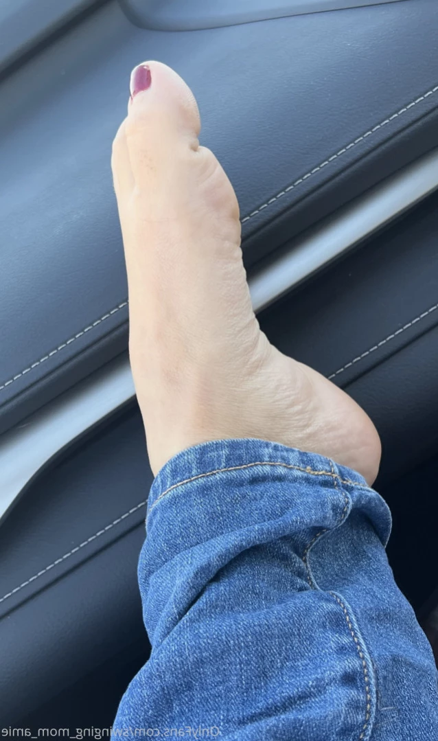 Swinger Step Mom [ swinging_mom_amie ] Onlyfans leaked photo 13290604 on Hotleaks.tv