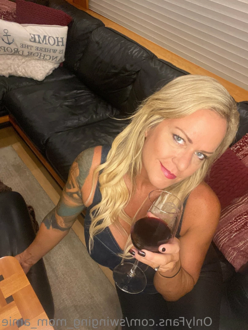 Swinger Step Mom [ swinging_mom_amie ] Onlyfans leaked photo 13548996 on Hotleaks.tv