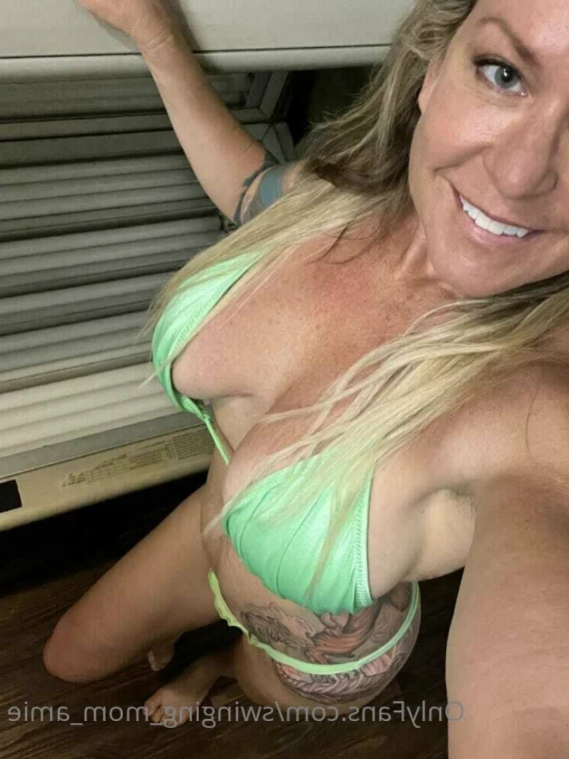 Swinger Step Mom [ swinging_mom_amie ] Onlyfans leaked photo 13749202 on Hotleaks.tv