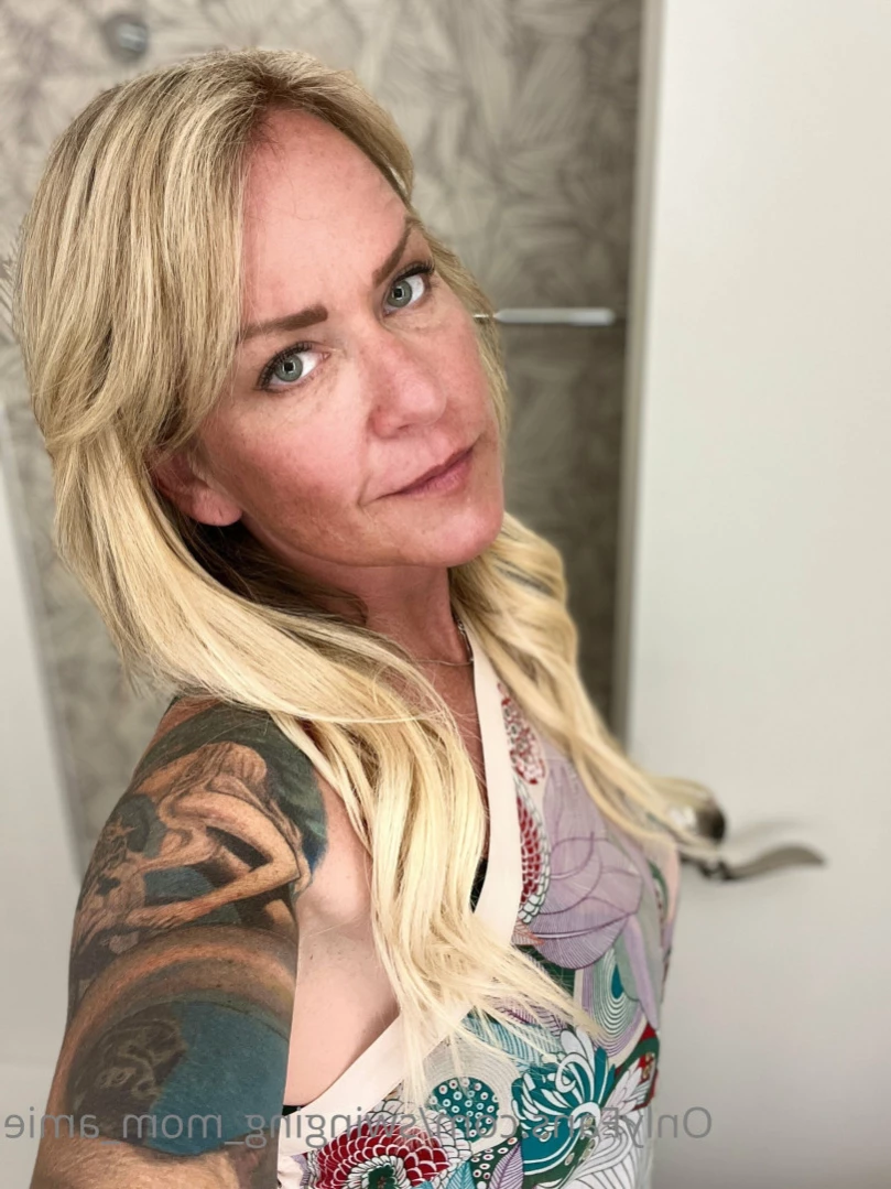 Swinger Step Mom [ swinging_mom_amie ] Onlyfans leaked photo 13749243 on Hotleaks.tv