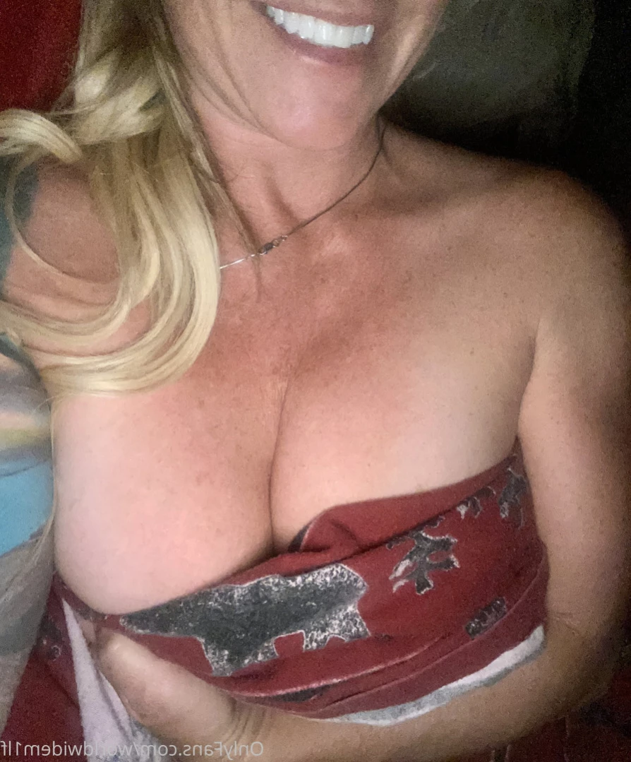 Swinger Step Mom [ swinging_mom_amie ] Onlyfans leaked photo 13749474 on Hotleaks.tv