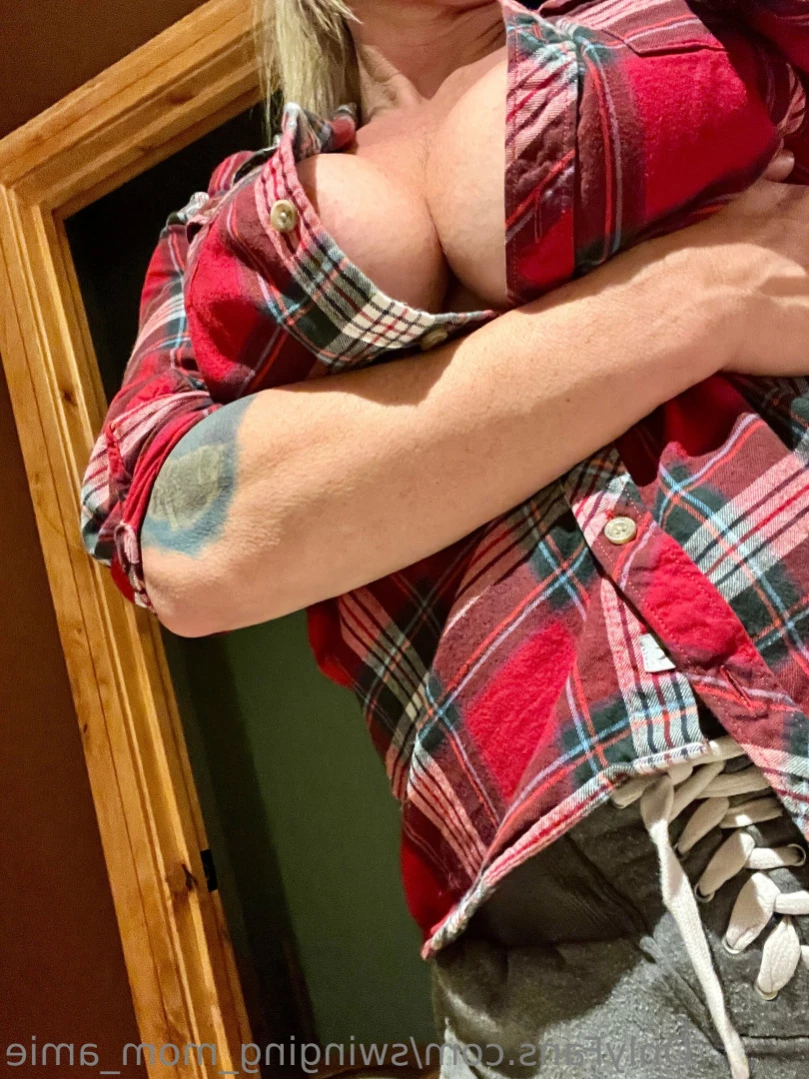 Swinger Step Mom [ swinging_mom_amie ] Onlyfans leaked photo 14147812 on Hotleaks.tv