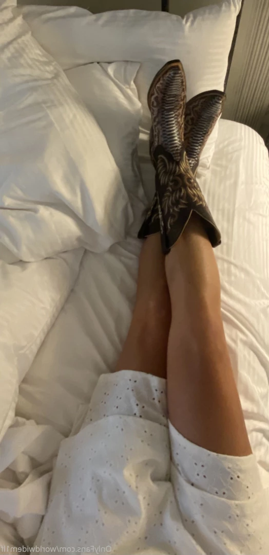 Swinger Step Mom [ swinging_mom_amie ] Onlyfans leaked photo 14577481 on Hotleaks.tv