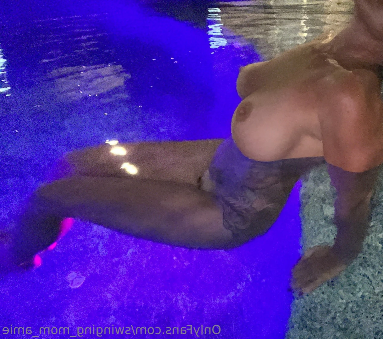 Swinger Step Mom [ swinging_mom_amie ] Onlyfans leaked photo 14977018 on Hotleaks.tv