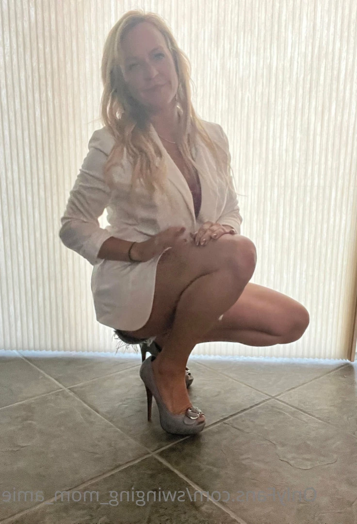 Swinger Step Mom [ swinging_mom_amie ] Onlyfans leaked photo 14977306 on Hotleaks.tv