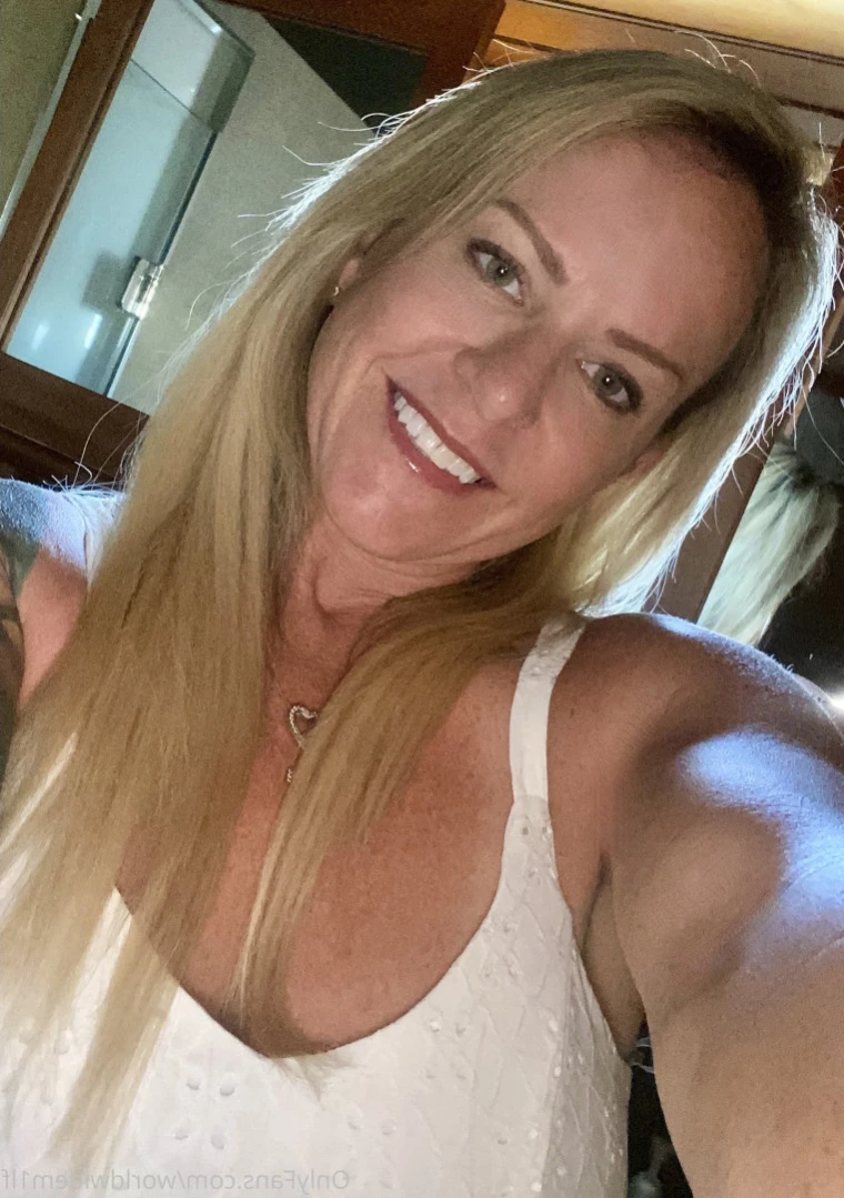 Swinger Step Mom [ swinging_mom_amie ] Onlyfans leaked photo 14994236 on Hotleaks.tv